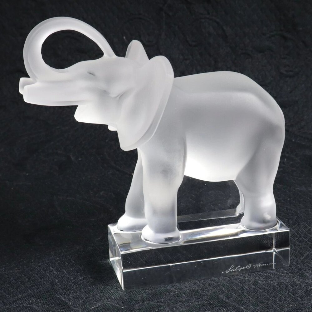 NWT Lalique Frosted Crystal Trunk-Up Elephant Paperweight Figurine #11801